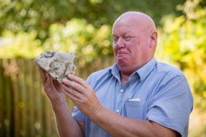 Muntahan paus berbau menyengat ini dihargai Rp 1 miliar