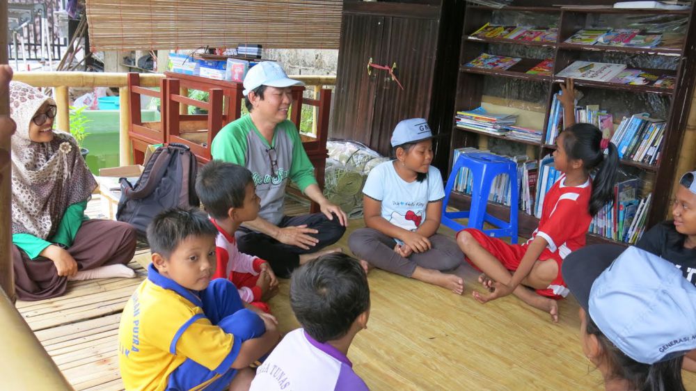 Potret minat baca anak di kaki Gunung Merapi ini bikin salut
