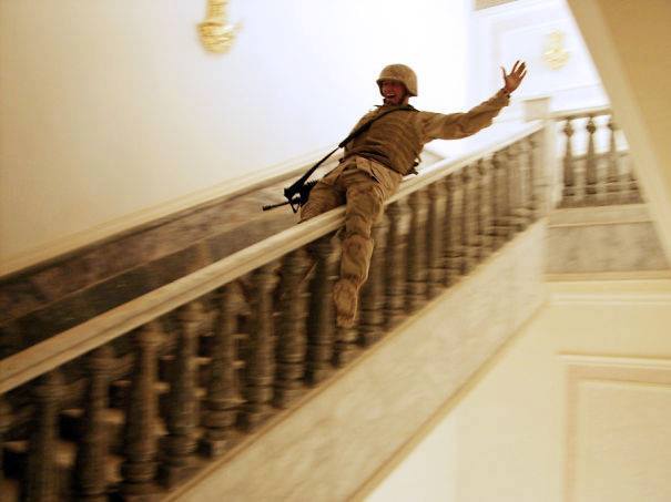 Cara tentara menghibur diri © 2016 brilio.net / GraphicsPedia