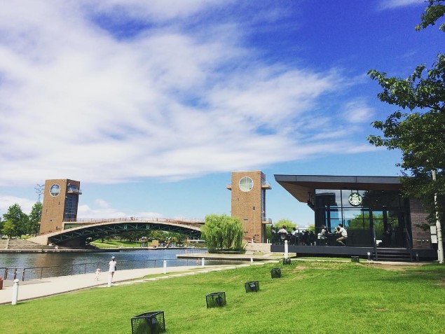 kedai sturbucks © 2016 brilio.net kedai sturbucks © 2016 brilio.net