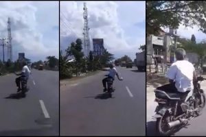 Atraksi kakek di atas motornya ini menantang maut, tua-tua keladi ya