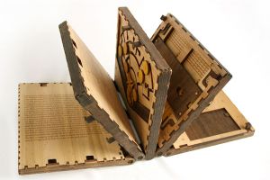 Buku ini bikin ubun-ubunmu panas, ada kode di setiap halamannya lho...