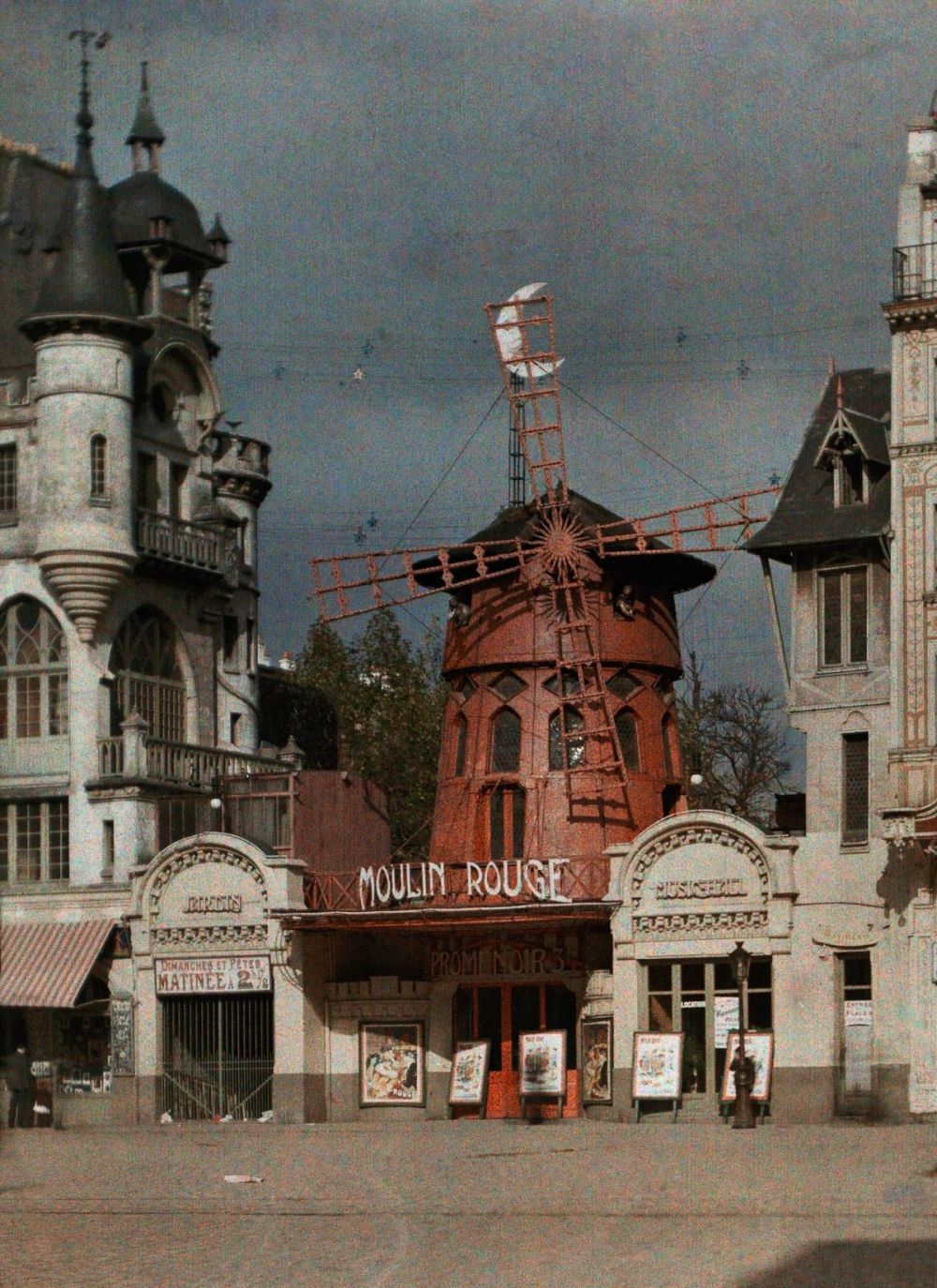 14 Foto langka keadaan Paris setelah Perang Dunia I