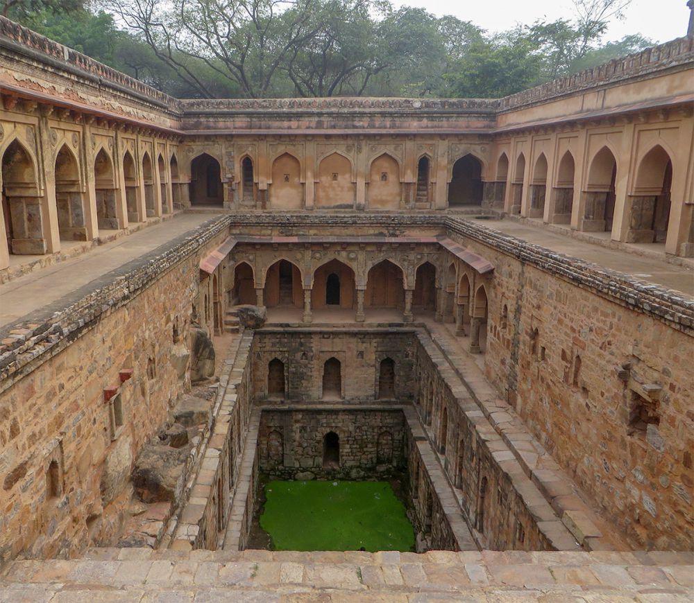 Stepwells © 2016 brilio.net