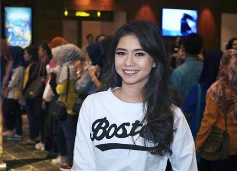 foto perbedaan yuki kato dengan dan tanpa makeup © 2016 brilio.net