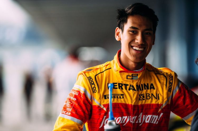Sean Gelael, pembalap GP2 Indonesia yang bikin cewek histeris