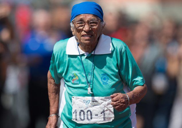 Nenek usia seabad ini dapatkan medali emas lari sprint 100 meter