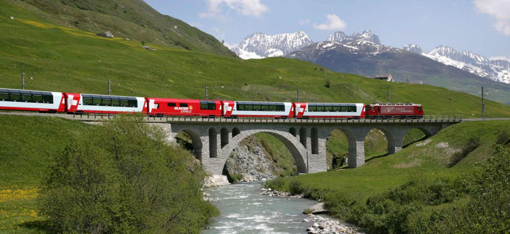 Glacier Express  © 2016 brilio.net