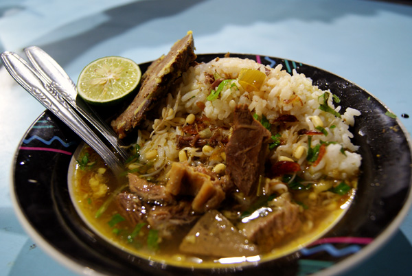 Soto dok khas Jombang, makanan unik yang bikin kamu terkejut-kejut