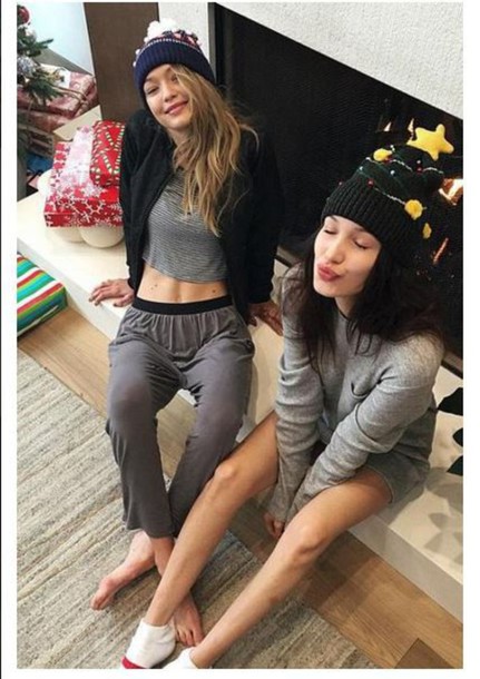 10 Foto kompaknya dua model top Bella & Gigi Hadid, akur nggak saingan
