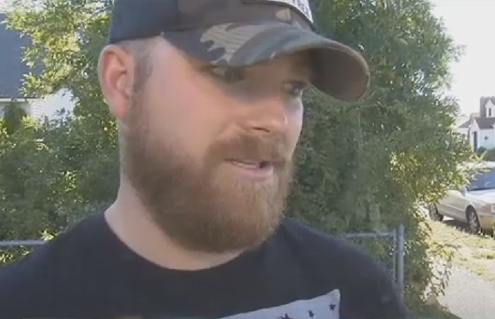 gadis terikat di pagar © 2016 brilio.net gadis terikat di pagar © 2016 brilio.net