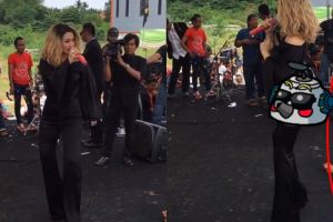 5 Aksi panggung Zaskia Gotik ini tuai kontroversi, kenapa ya?