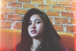 15 Potret bukti Adinda Azani ternyata tak setomboi di layar kaca