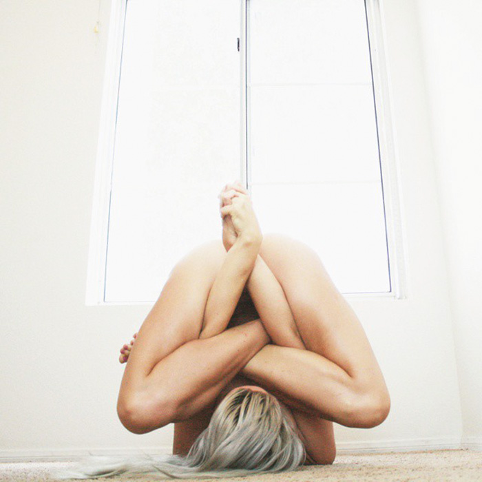 14 Pose yoga ini bakal bikin kamu terpukau, kamu mampu menirunya?
