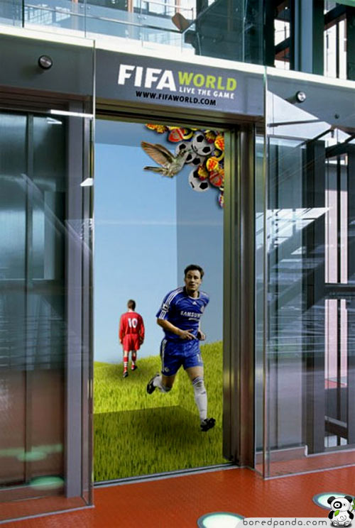 20 Iklan di lift ini kreatif abis, jempol empat untuk ide kerennya