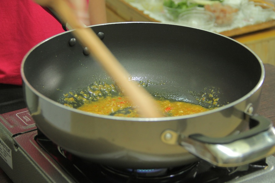 Cara gampang masak Nasi Bakar Tuna, yang nggak jago masak pasti bisa!