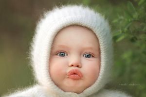 10 Potret ekspresi bayi, cemberut aja tetep lucu abis