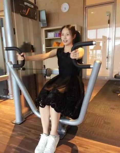 bodyguard wanita di ktt g20 ini cantiknya bikin hati berdesir © 2016 brilio.net bodyguard wanita di ktt g20 ini cantiknya bikin hati berdesir © 2016 brilio.net