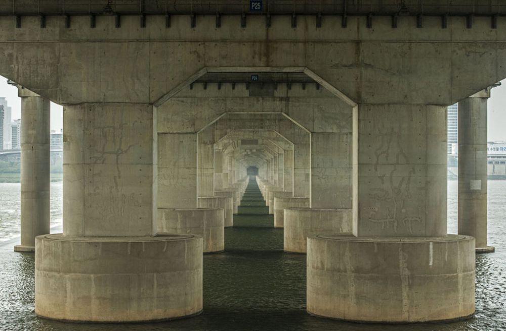 12 Jembatan super simetris di Korea ini bikin matamu susah 