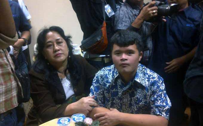 anak artis tak diakui orangtua 1-7 © 2016 brilio.net anak artis tak diakui orangtua 1-7 © 2016 brilio.net