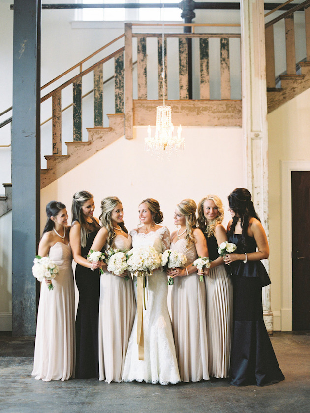 20 Model seragam pengantin untuk temani sahabatmu di hari pernikahan