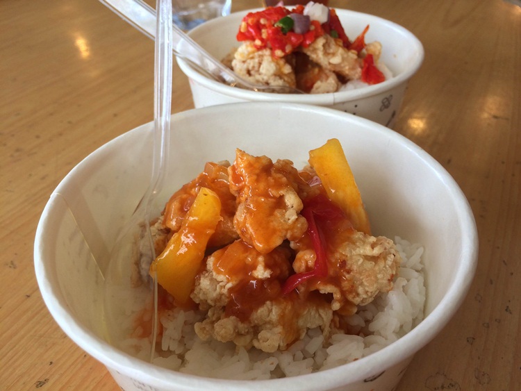 Nastop, makanan siap saji ini beda banget deh, jadi lapar nih 