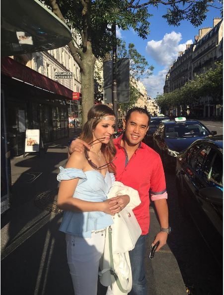 beda gaya hidup nia dan ayu dewi 1-10 © 2016 brilio.net