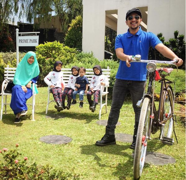 HL artis punya banyak anak © 2016 brilio.net HL artis punya banyak anak © 2016 brilio.net