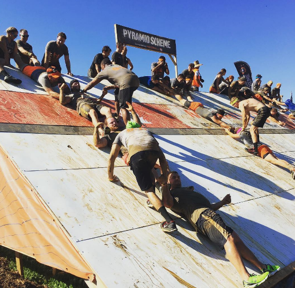 Teamwork TM  © 2016 brilio.net