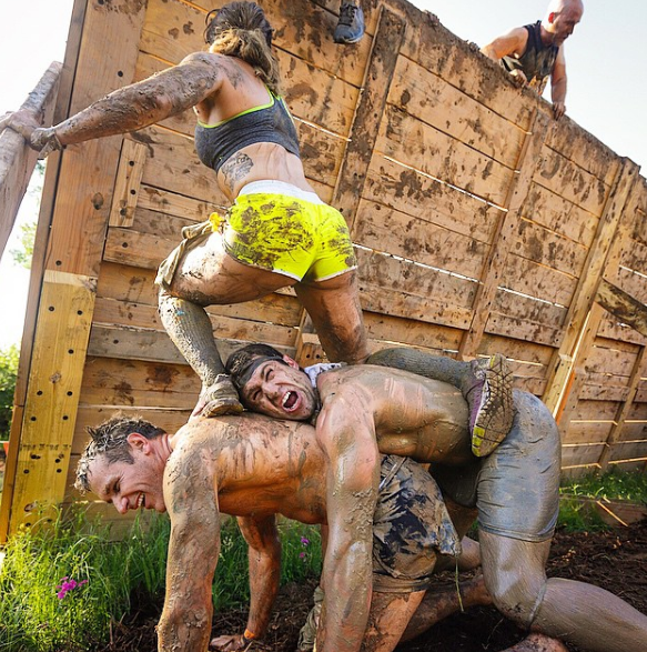 Teamwork TM  © 2016 brilio.net