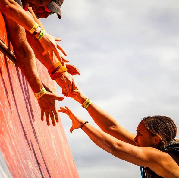 Teamwork TM  © 2016 brilio.net