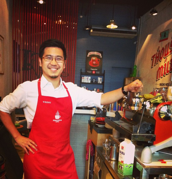 barista ganteng  © 2016 brilio.net barista ganteng  © 2016 brilio.net