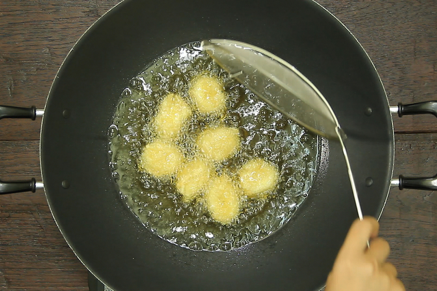 Pisang Goreng Kayu Manis Lowress 1-8 © 2016 brilio.net Pisang Goreng Kayu Manis Lowress 1-8 © 2016 brilio.net