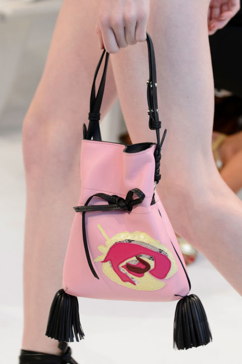 20 Standout bag dari New York Fashion Week 2016, kamu mau yang mana?