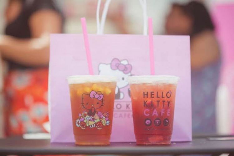 Unik, menu makanan dan konsep resto ini bertema serba Hello Kitty