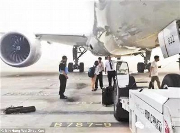 wanita nekat hentikan pesawat © 2016 brilio.net