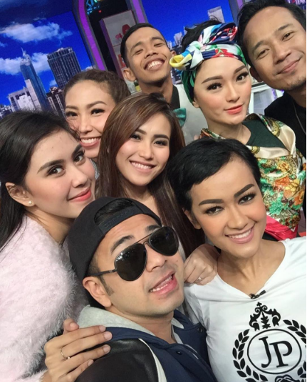 raffi dan ayu ting ting 1-11 © 2016 brilio.net