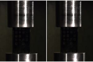Begini jadinya jika iPhone 7 dipress dengan hidrolik, hancur nggak ya?