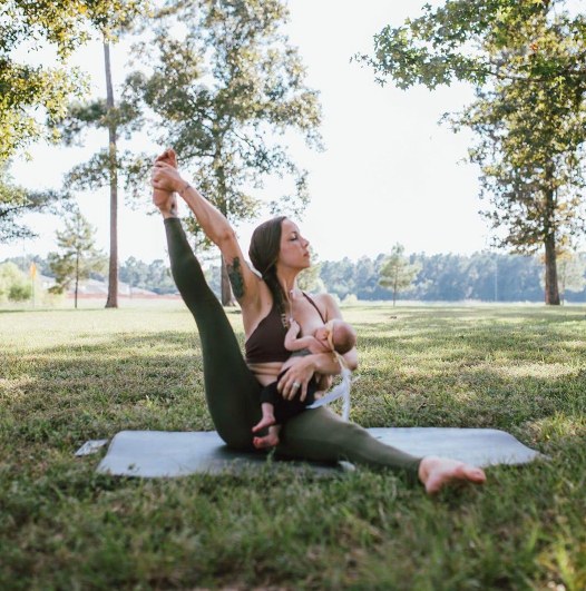 yoga momong © 2016 brilio.net yoga momong © 2016 brilio.net