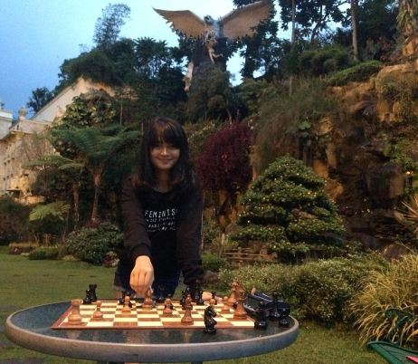 10 Foto Dita Karenza, atlet catur yang bikin hatimu serasa di-skak mat