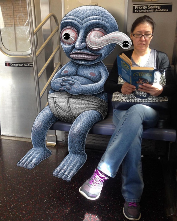 14 Monster karya seniman ini bikin suasana subway sedikit seram