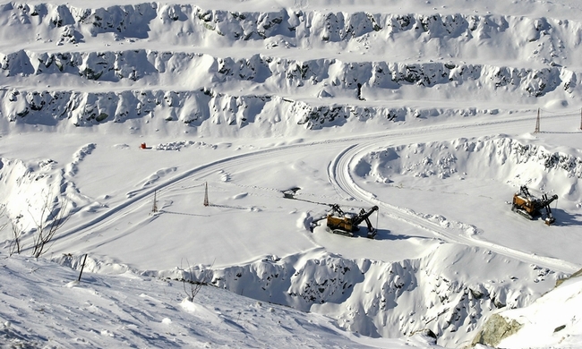 10 Foto lokasi pertambangan saat tertutup salju ini memukau banget