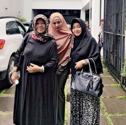 Vitalia Shesya berhijab © 2016 brilio.net