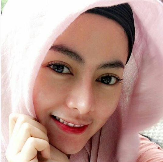 Tak lagi tampil seksi, ini 14 foto Vitalia Shesya dalam balutan hijab