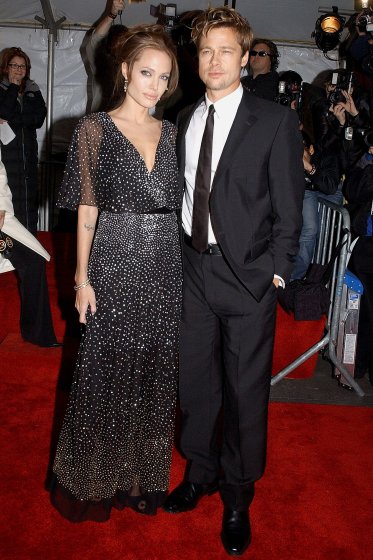 Brad Pitt dan Angelina Jolie © 2016 brilio.net Brad Pitt dan Angelina Jolie © 2016 brilio.net