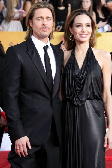 Brad Pitt dan Angelina Jolie © 2016 brilio.net Brad Pitt dan Angelina Jolie © 2016 brilio.net