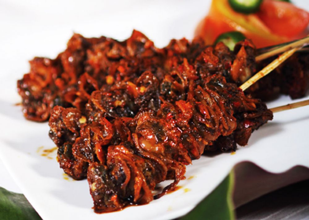 10 Sate khas Indonesia ini unik banget, ada yang daging ular lho