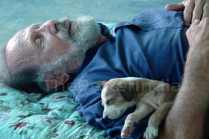 Alasan bapak tua tinggalkan rumah & anaknya ini bikin terenyuh