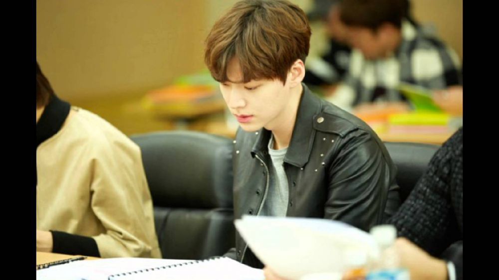 BTS Cinderella and Four Knight © 2016 brilio.net BTS Cinderella and Four Knight © 2016 brilio.net