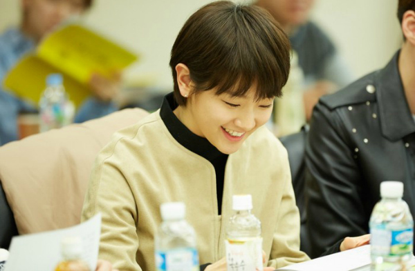 10 Foto BTS K-Drama 'Cinderella and Four Knight', seru abis